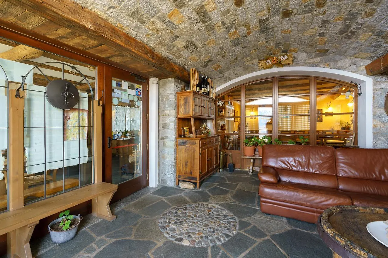 Country house Agriturismo Giacomino Gera Lario Italy